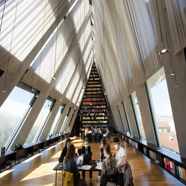 I LIBRI PIÙ BELLI DEL MONDO: LA BIBLIOTECA DELLA FONDAZIONE FELTRINELLI