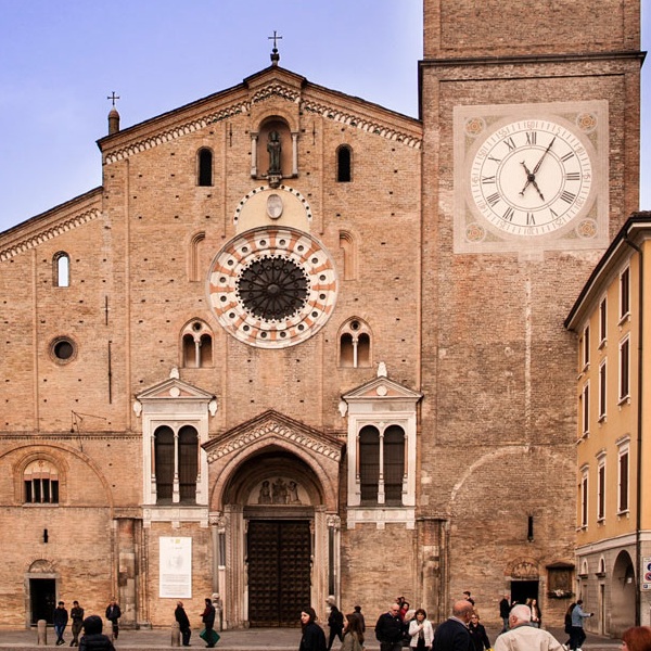 CITTÀ A PORTATA DI TRENO: LODI, LE MERAVIGLIE DEL COTTO